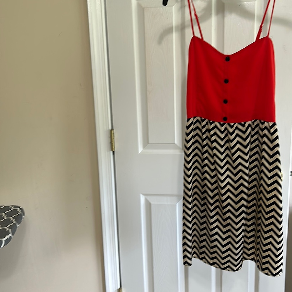 Brand : everly/ dress she’ll contrast - Picture 1 of 2